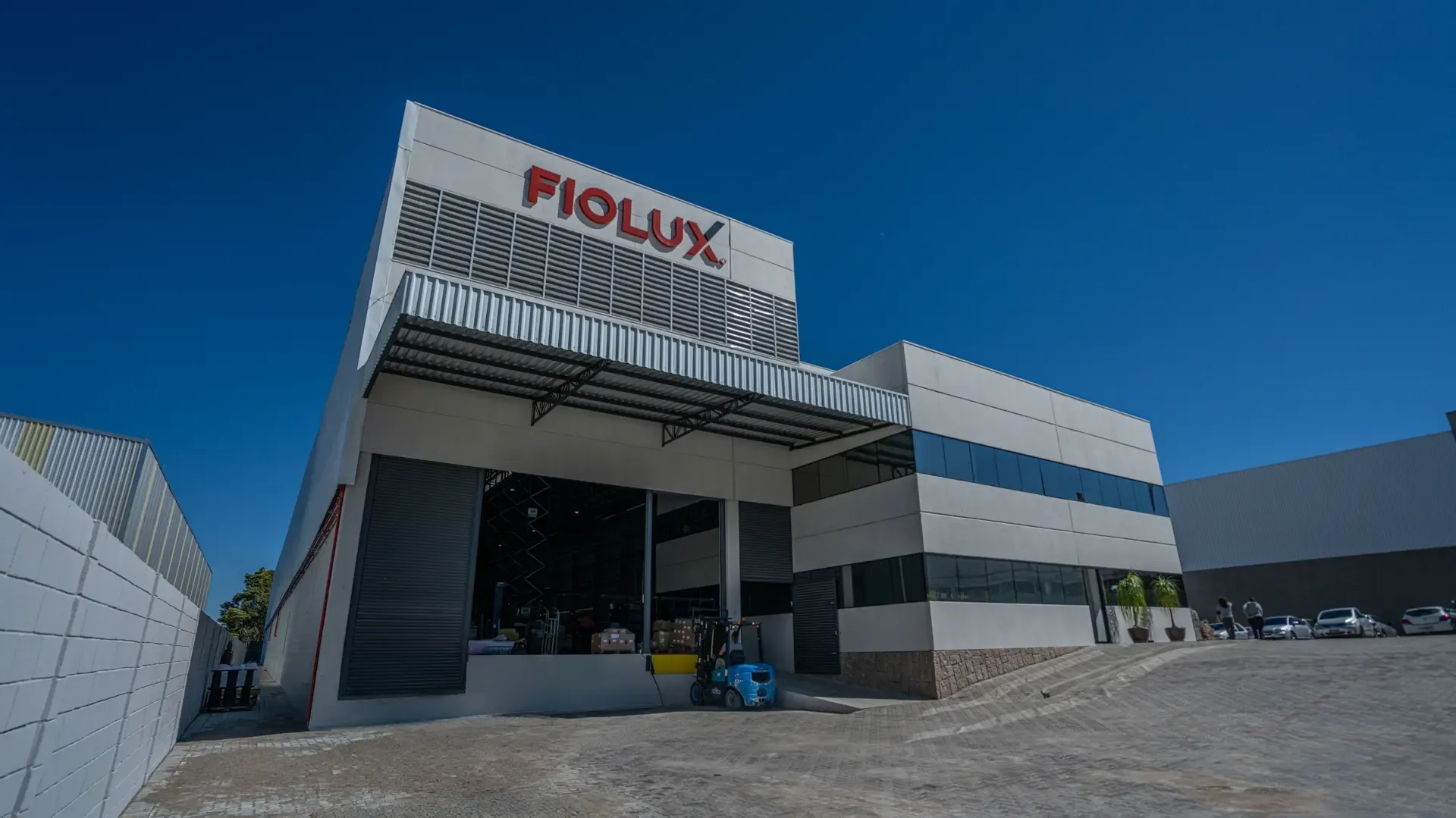 Externa fábrica Fiolux